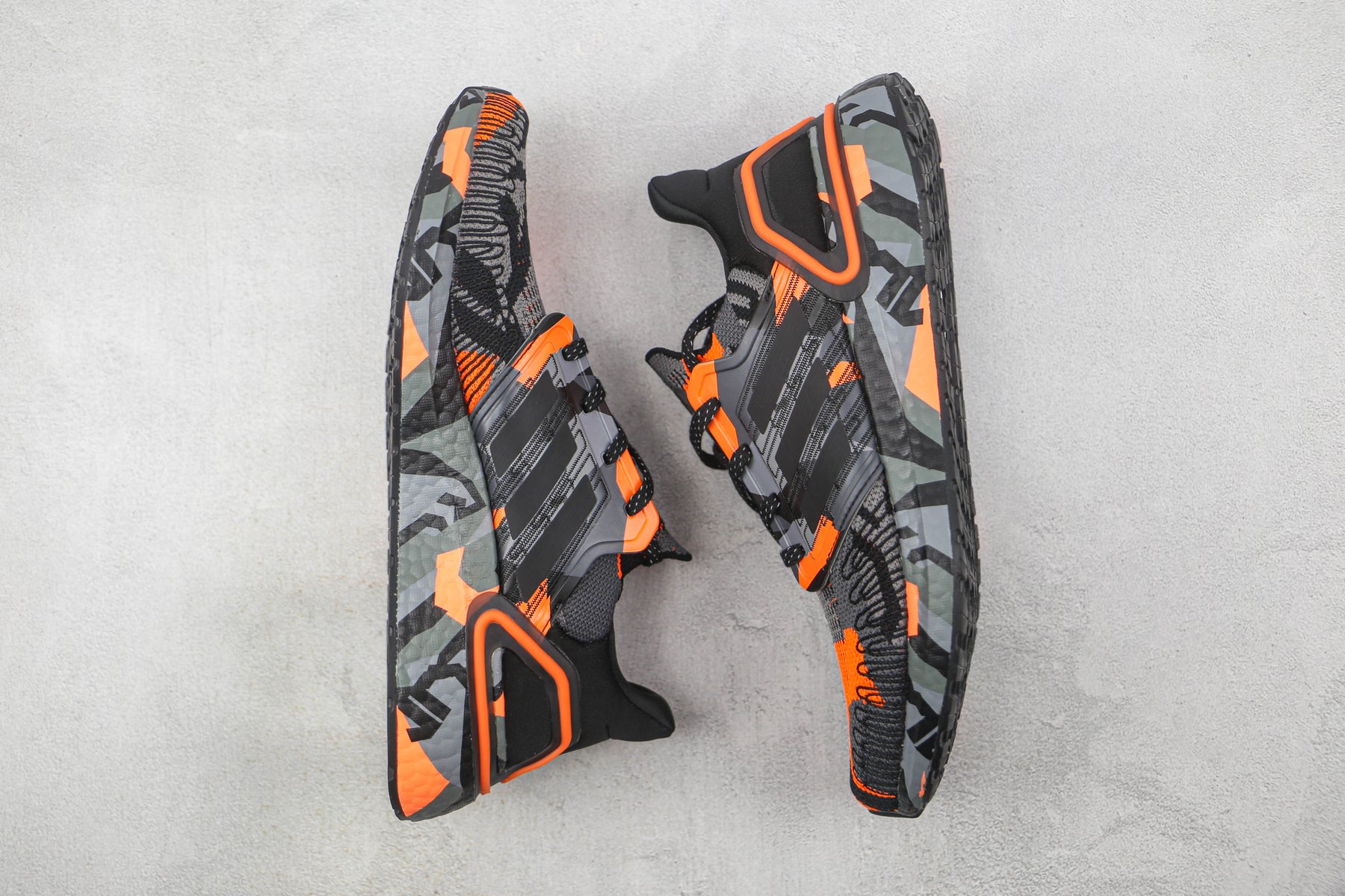 Adidas Ultraboost 20 - Preto/Laranja 'Camuflado'