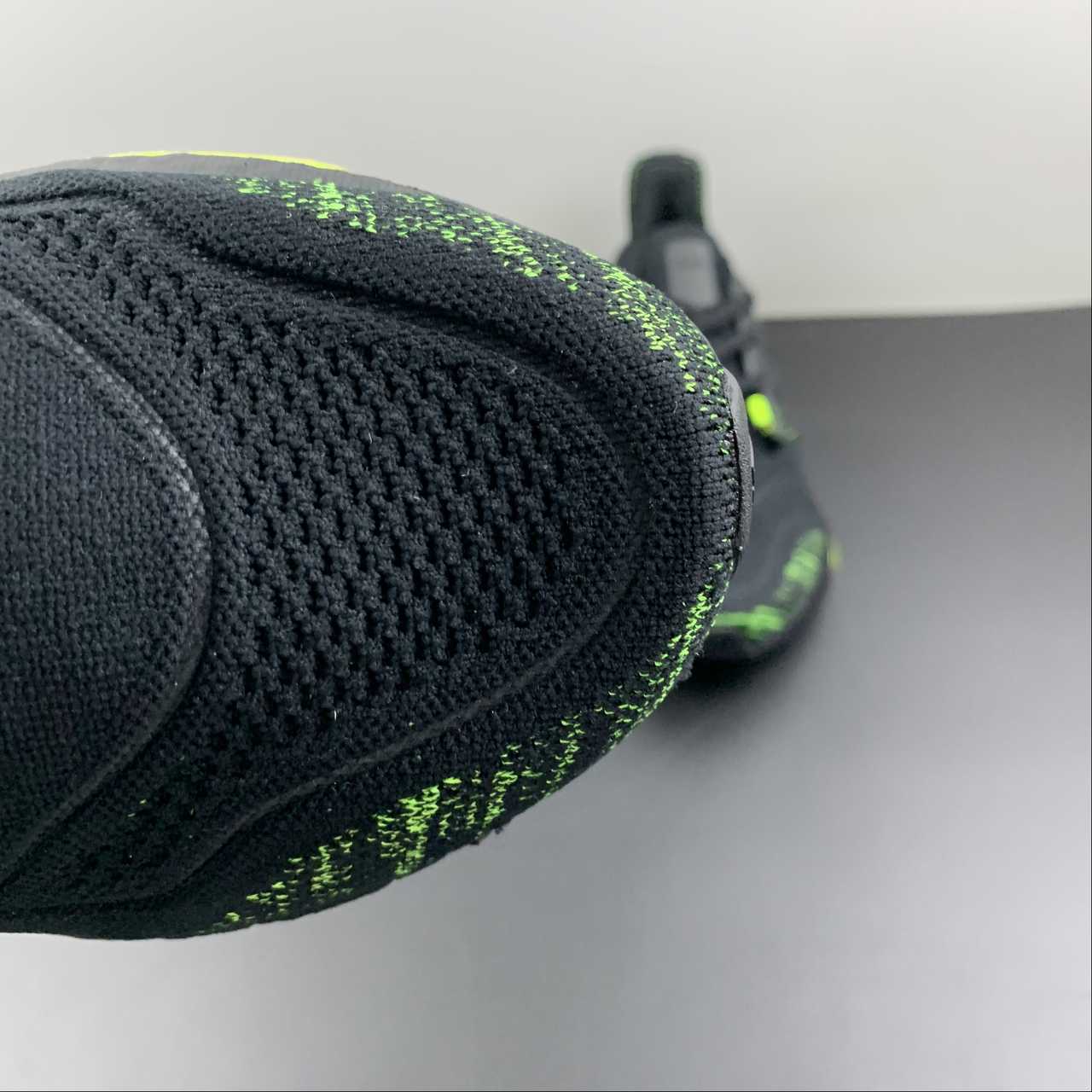 Adidas Ultraboost 22 - Preto/Verde
