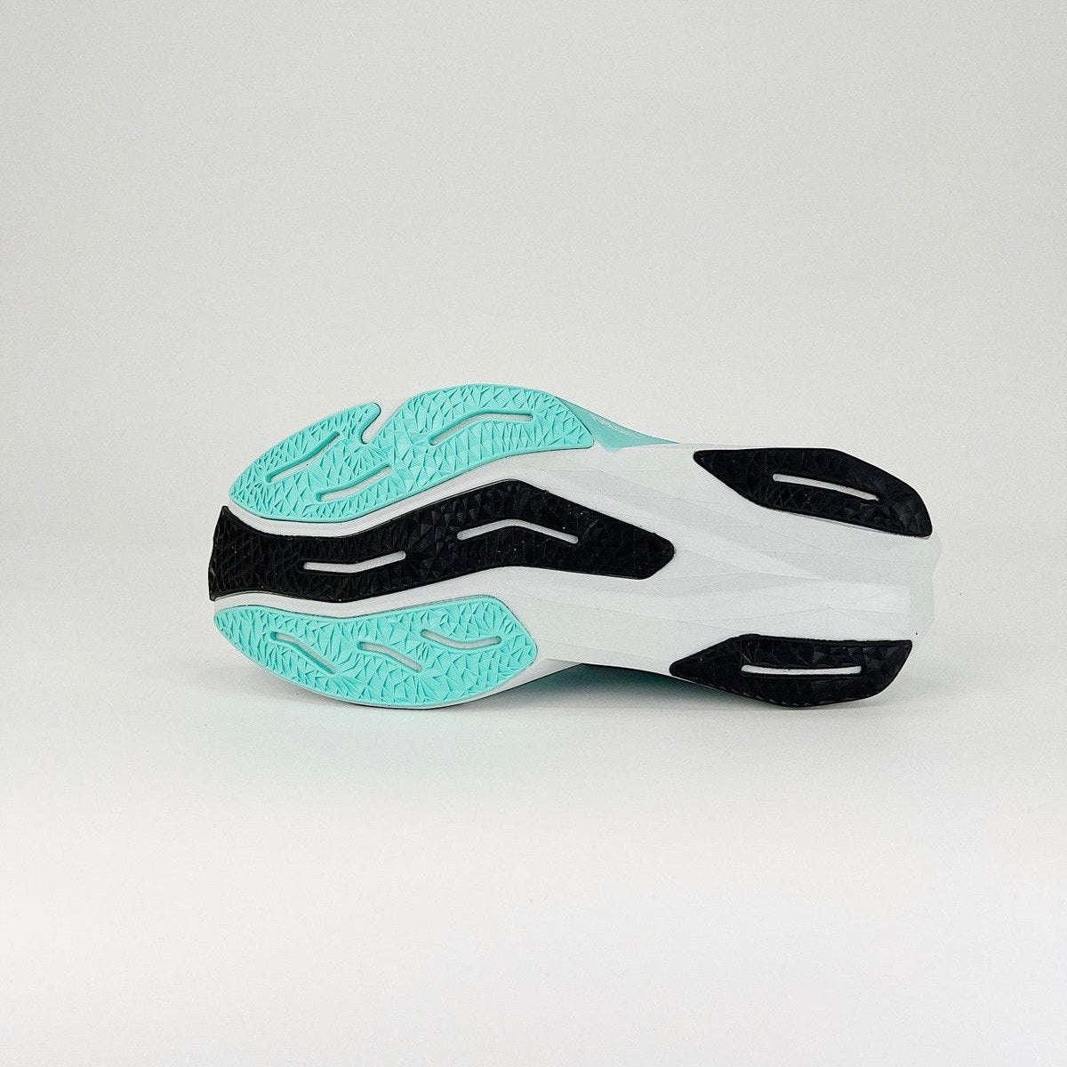 New Balance FuelCell Rebel V4 - Azul Claro