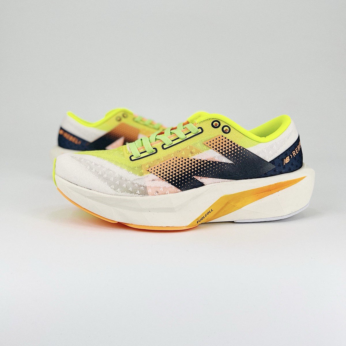New Balance FuelCell Rebel V4 - Amarelo/Laranja
