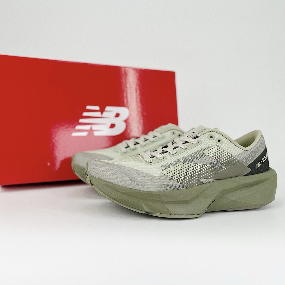 New Balance FuelCell Rebel V4 - Verde Militar